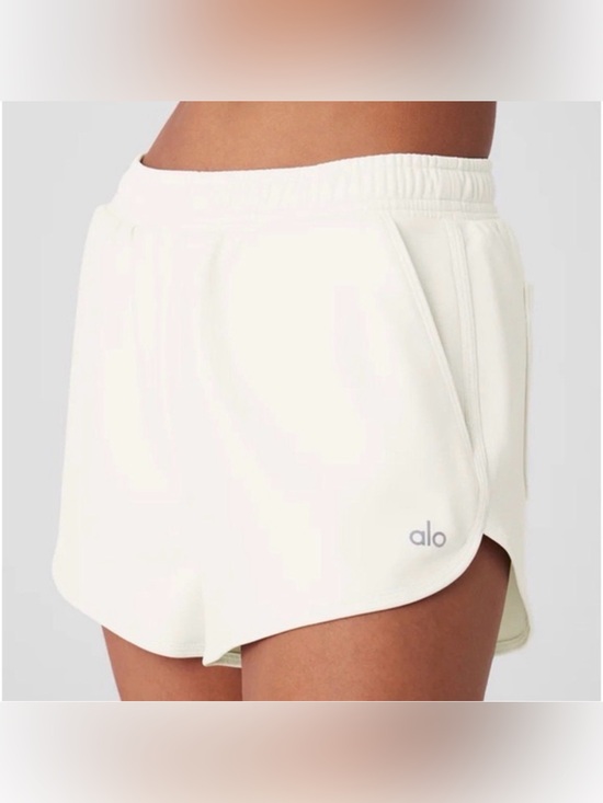 ALO Yoga Pants - ALO Yoga Power hour faux leather ivory white shorts - Size Medium